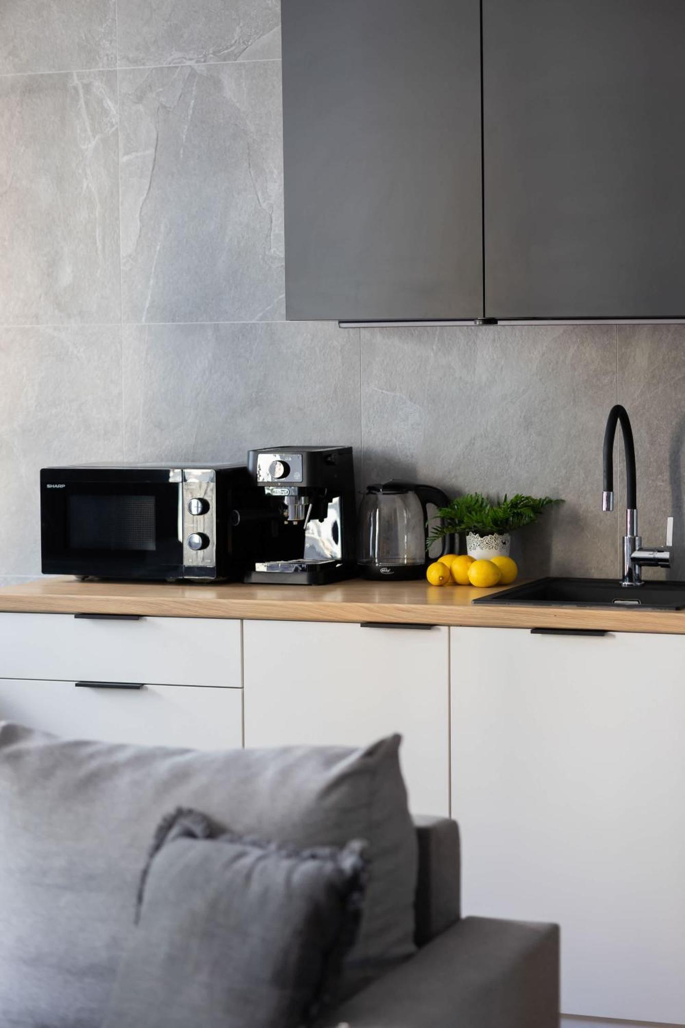 Tasteful With Parking By Renters Apartamento Varsovia